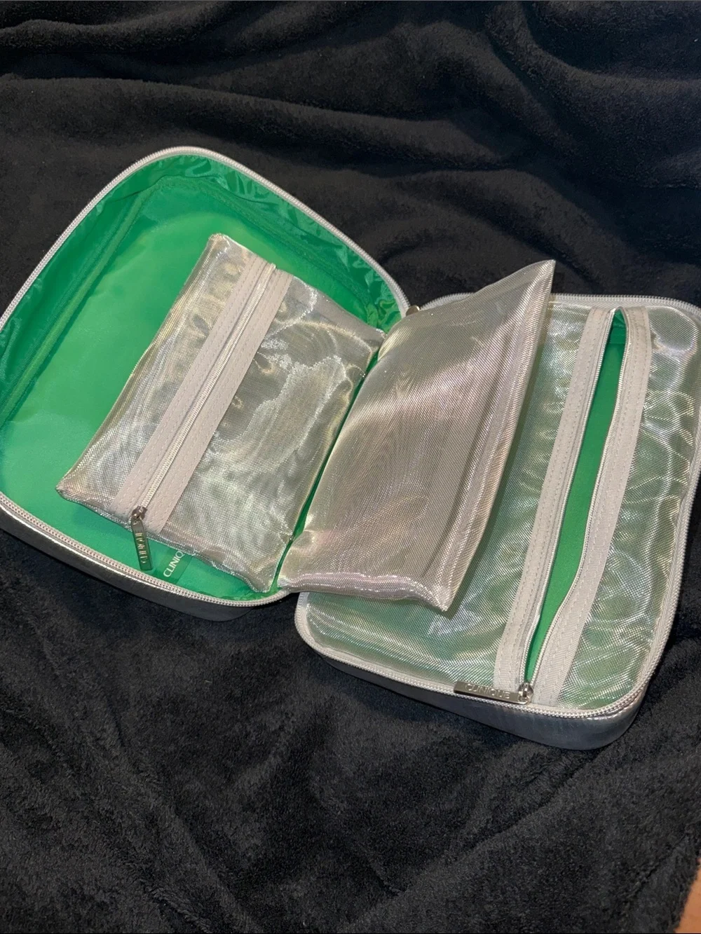 Clinique Puffy Travel Cosmetic Organizer Bag Set - Silver & Green